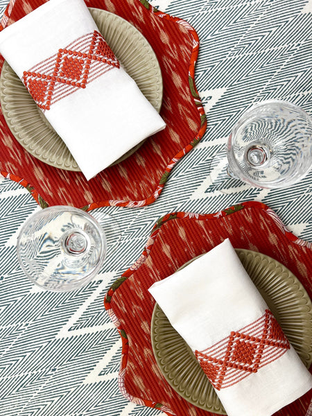 Quilted Scallop Placemat - Red & Green Ikat