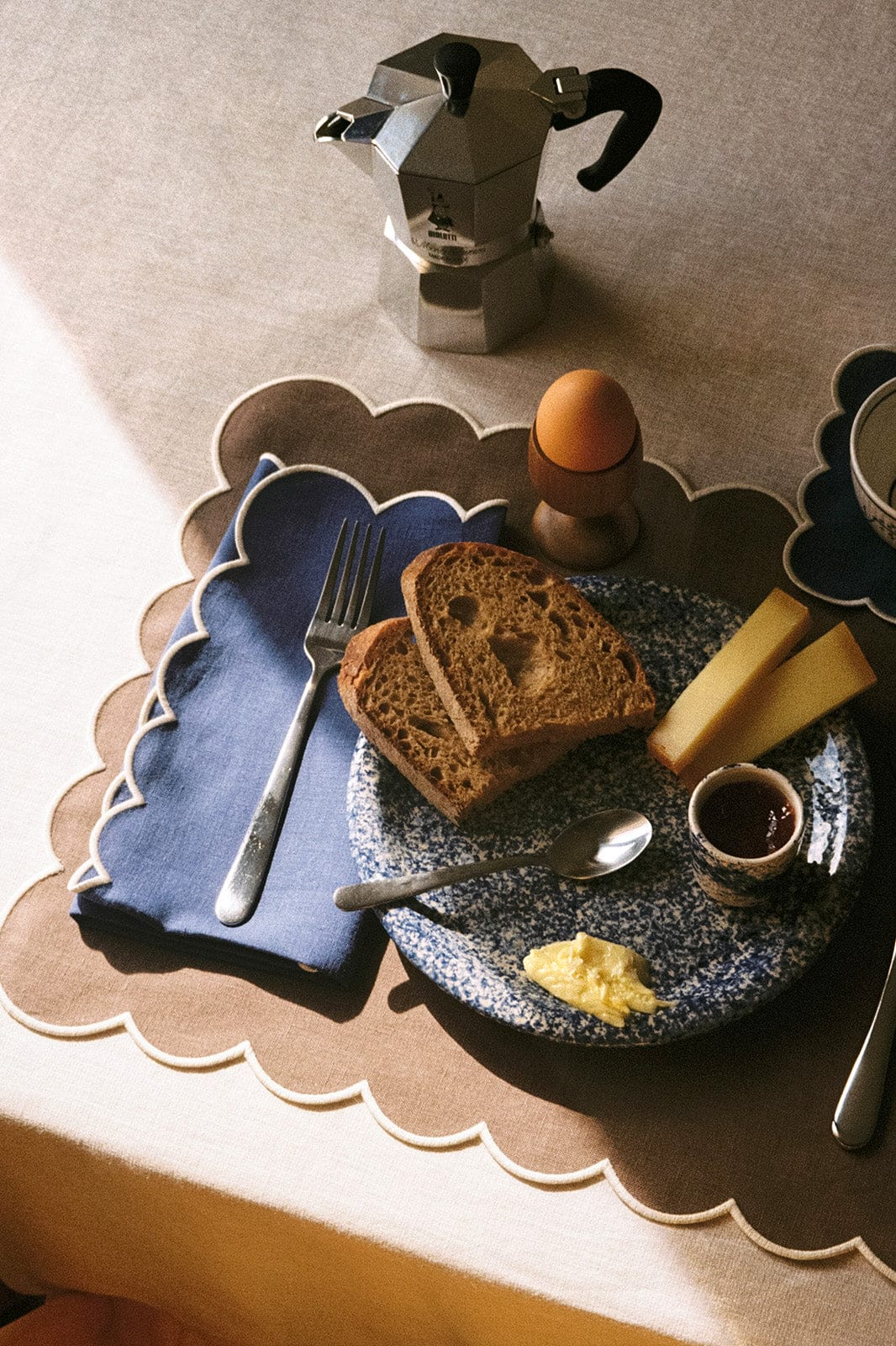 Zero-Waste Scalloped Linen Napkins klein blue - Set of 2