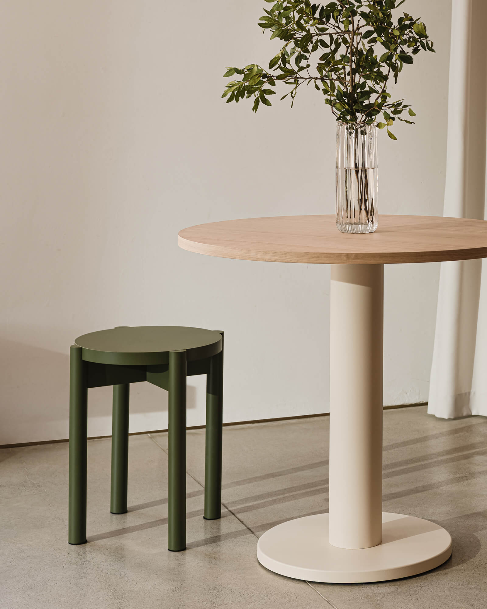 Hopp Stool
