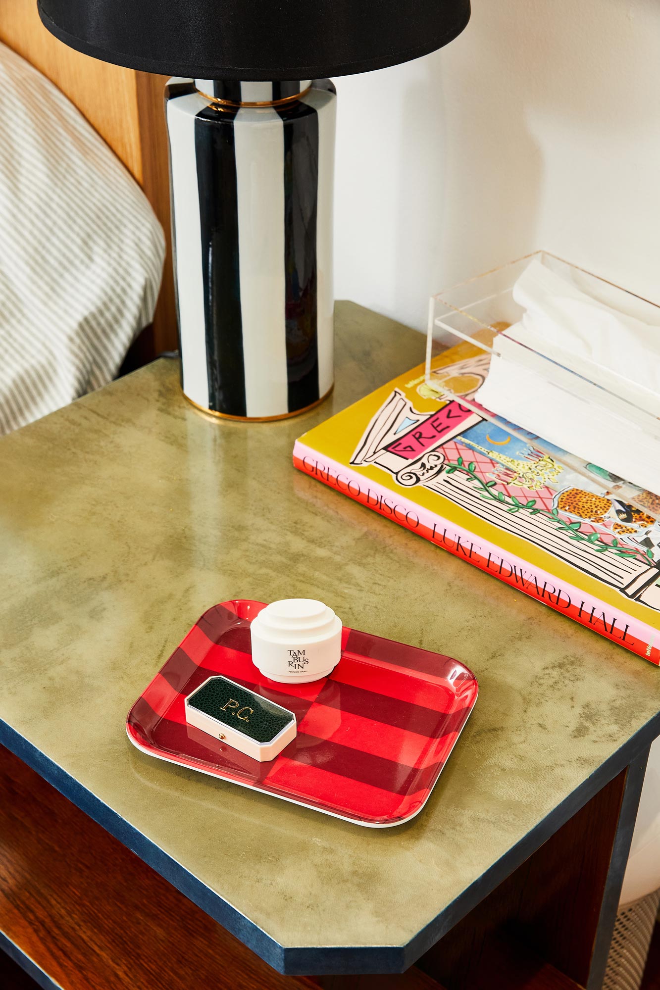 Red Tray 19cm