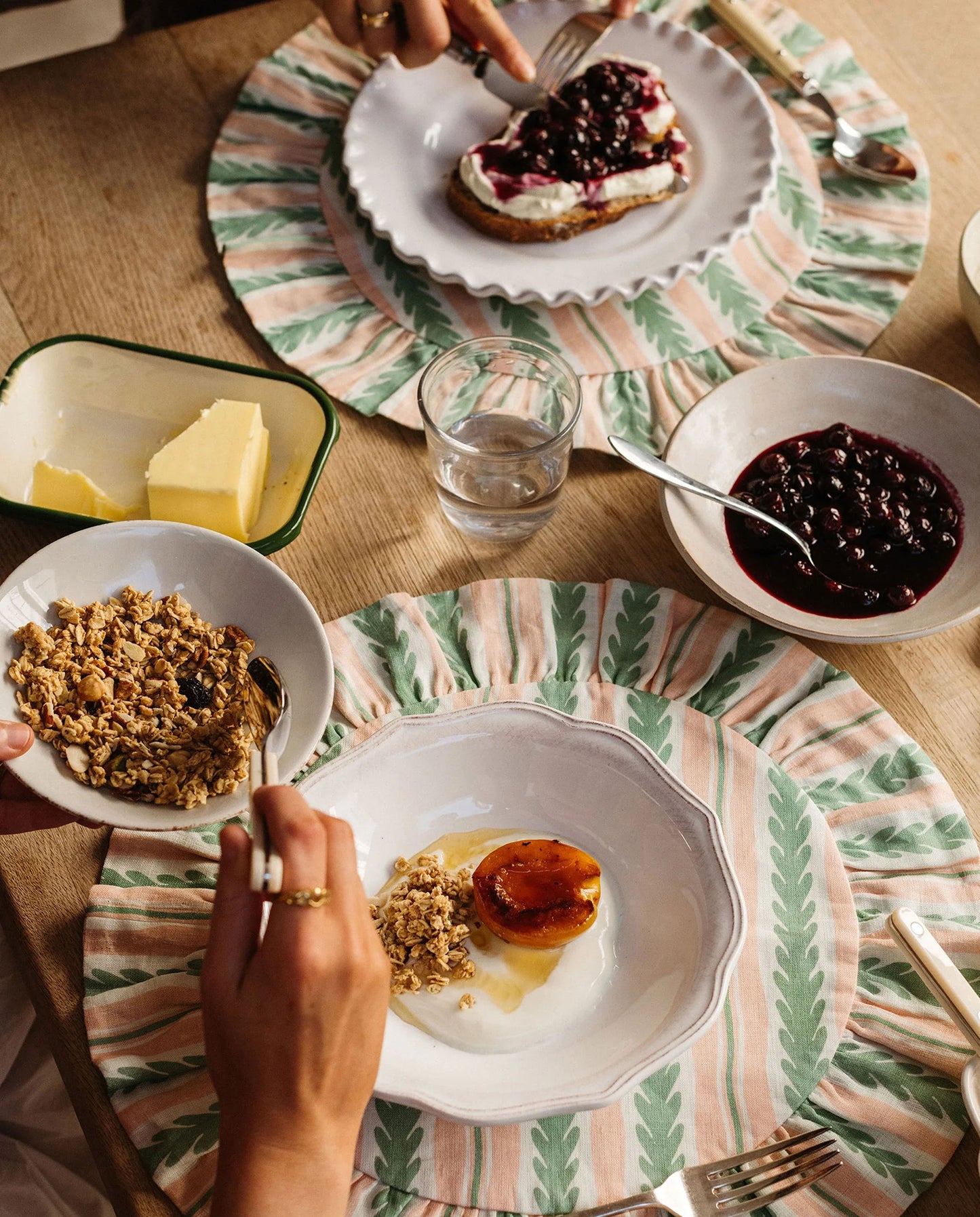 English Oak Reversible Placemat | Blush + Blue