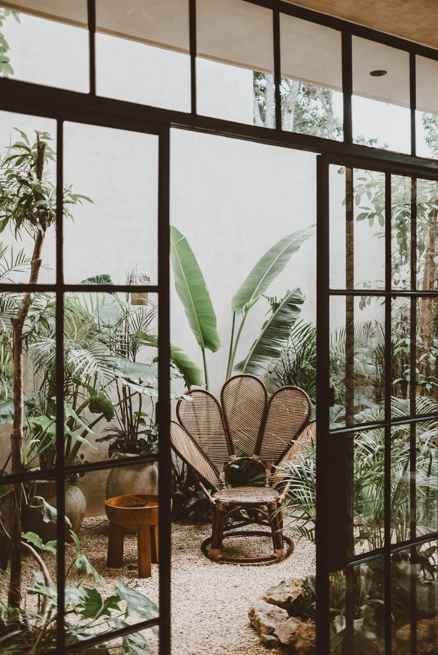 Leonor Chair