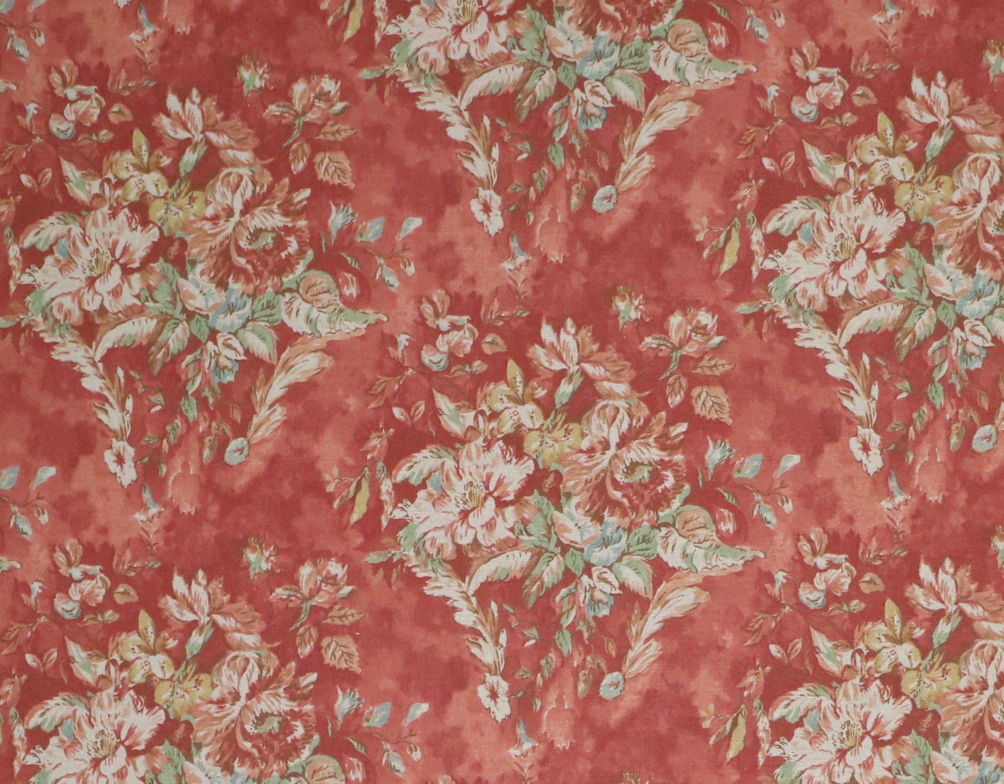 Maison Fleurie - Bayford Chintz Raspberry Fabric