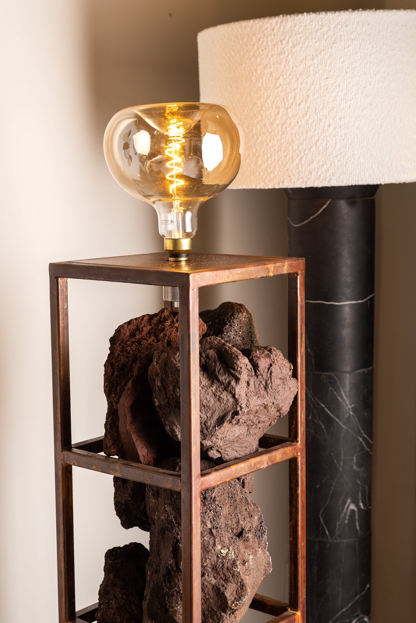 ZM Black Lamp