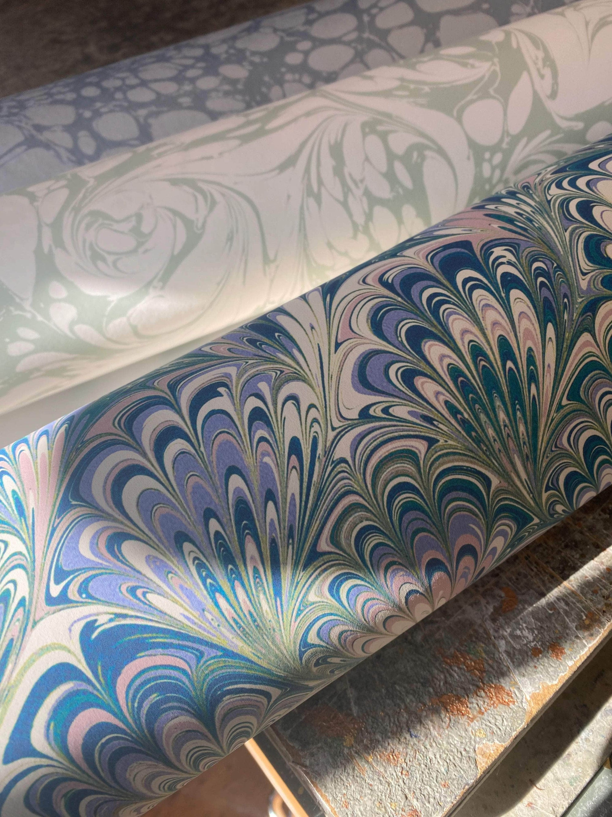 Marbled Wallpaper - 'Serpentine'  Col: Spring - Eco Non-Woven