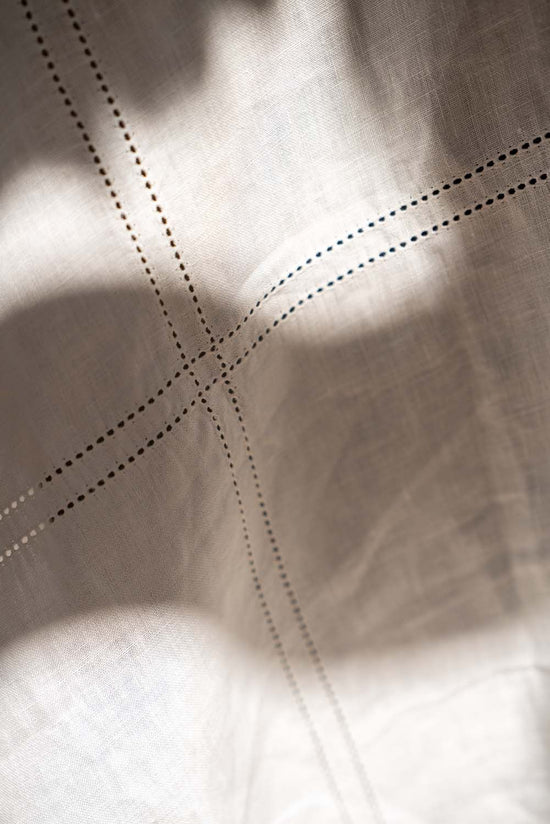 Double Hemstitch Check Round Tablecloth