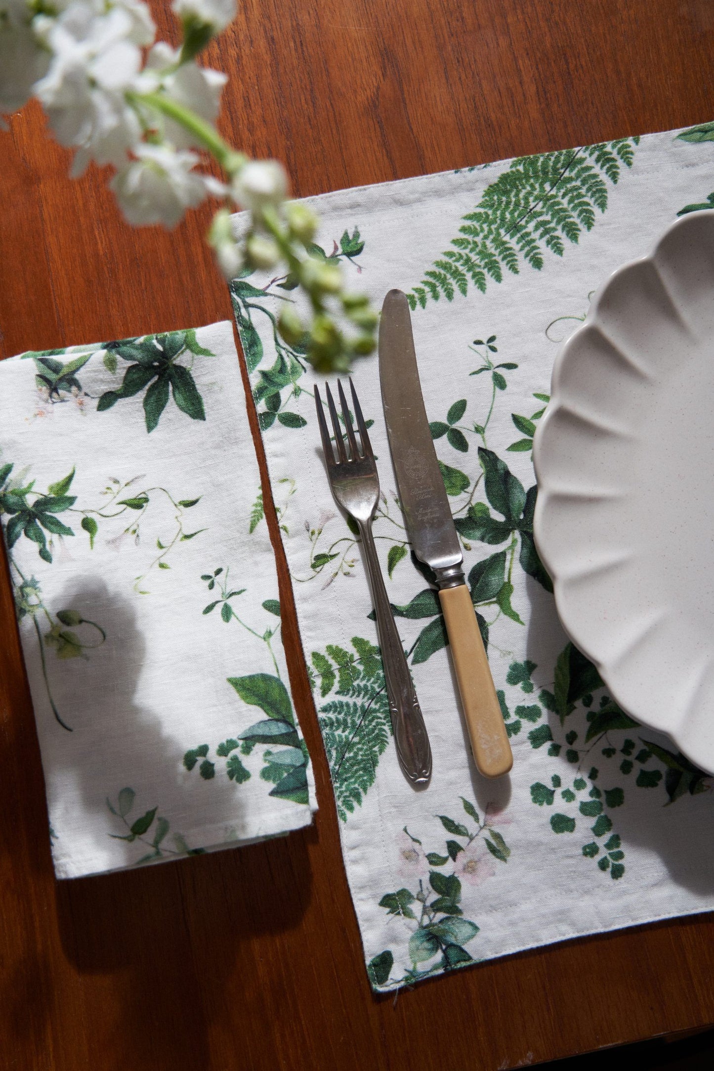 Eden Reversible Linen Placemat