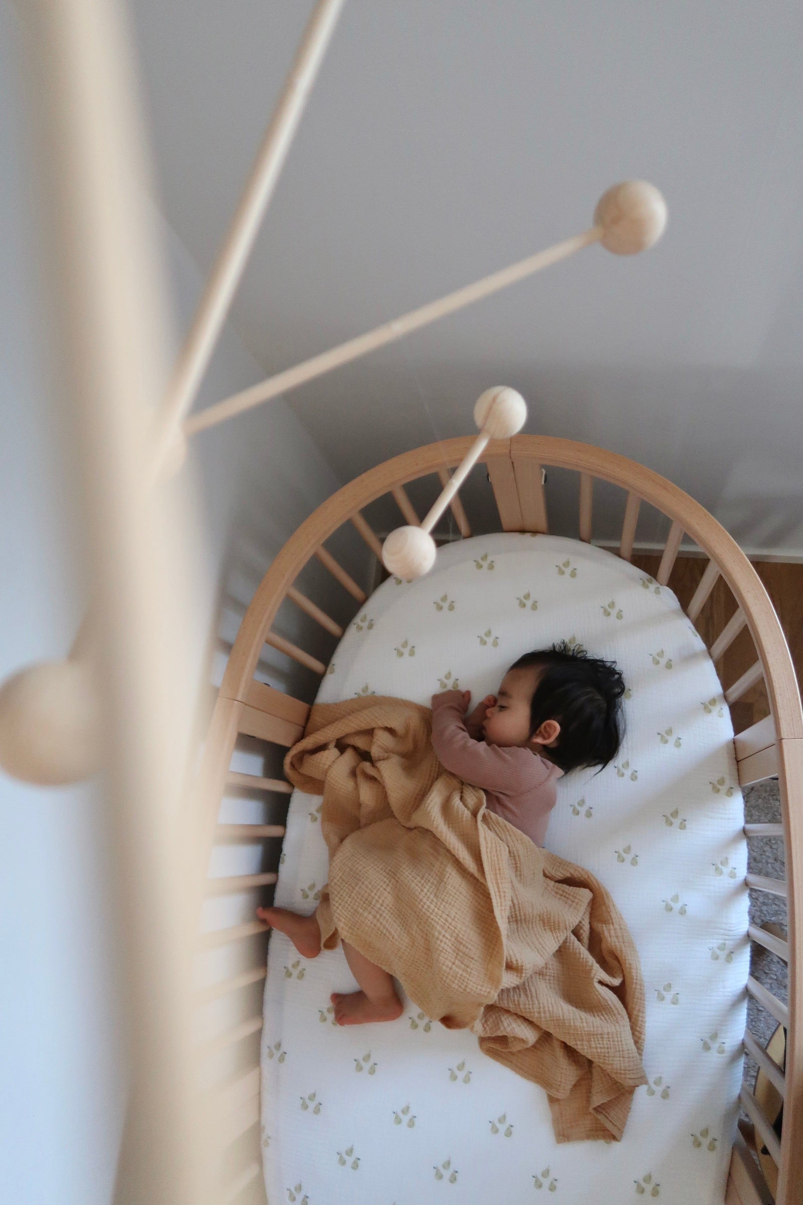 Soft Crib Sheet – Pear