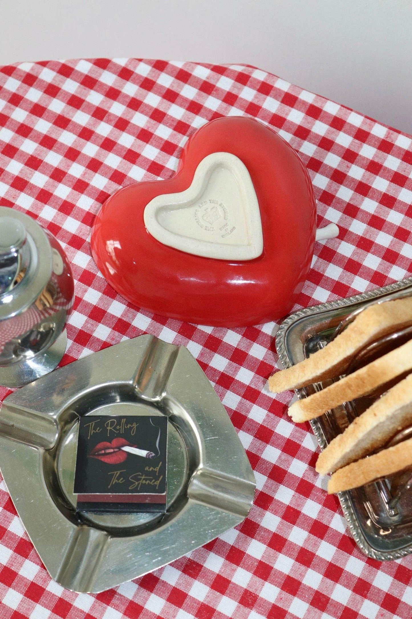 Rounded Weed Heart Ashtray