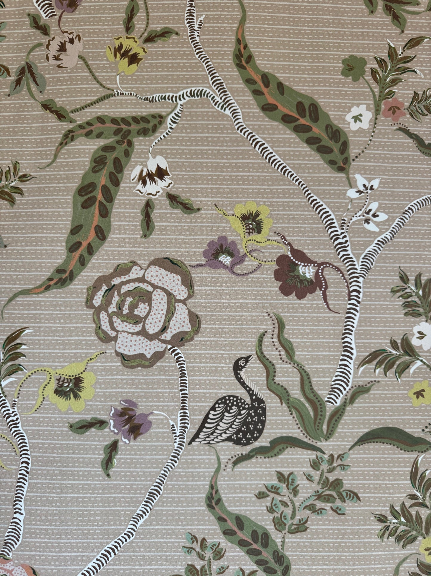 Eversley - Coral Moss (Wallpaper)