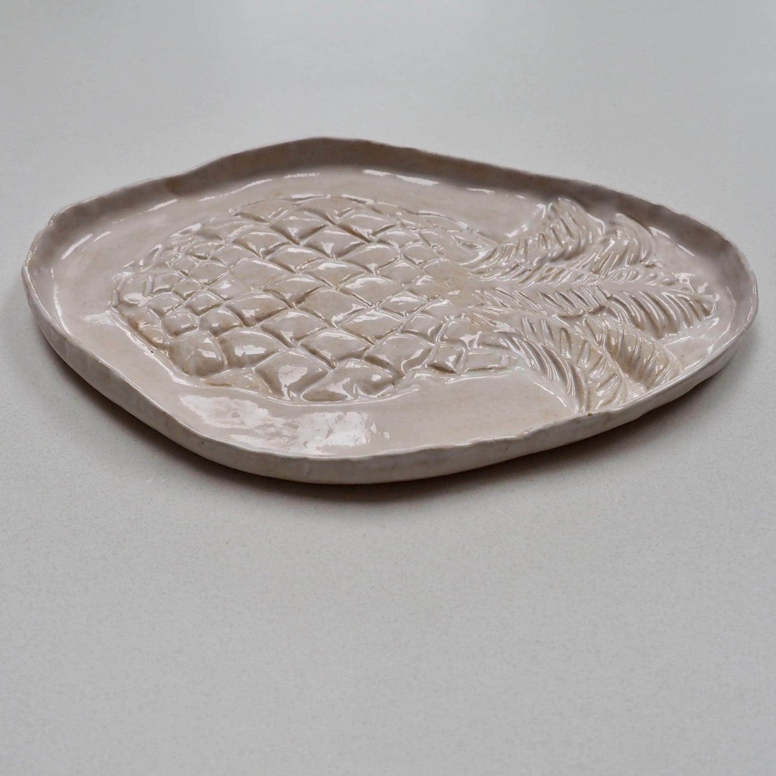 Ceramic Oatmeal Gloss Pineapple Serving Plate