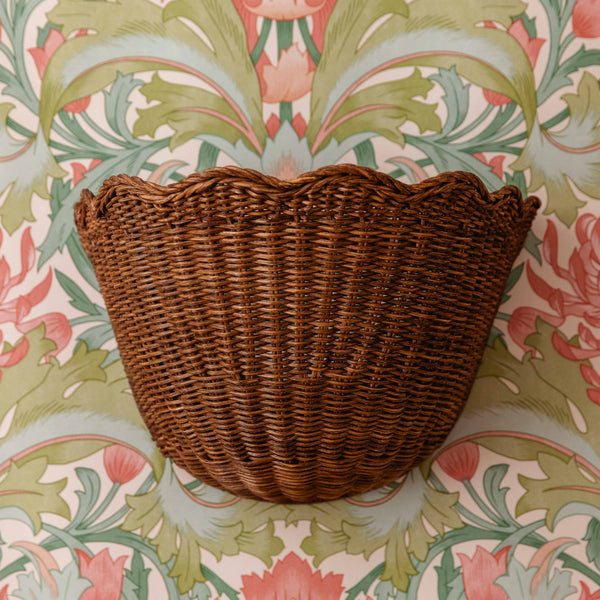 Scalloped Wall Light (Teak)