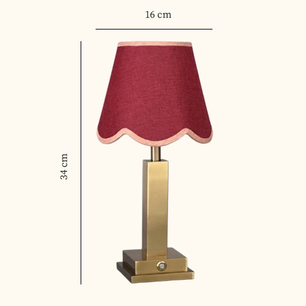 Philia Table Lamp Red Scallop