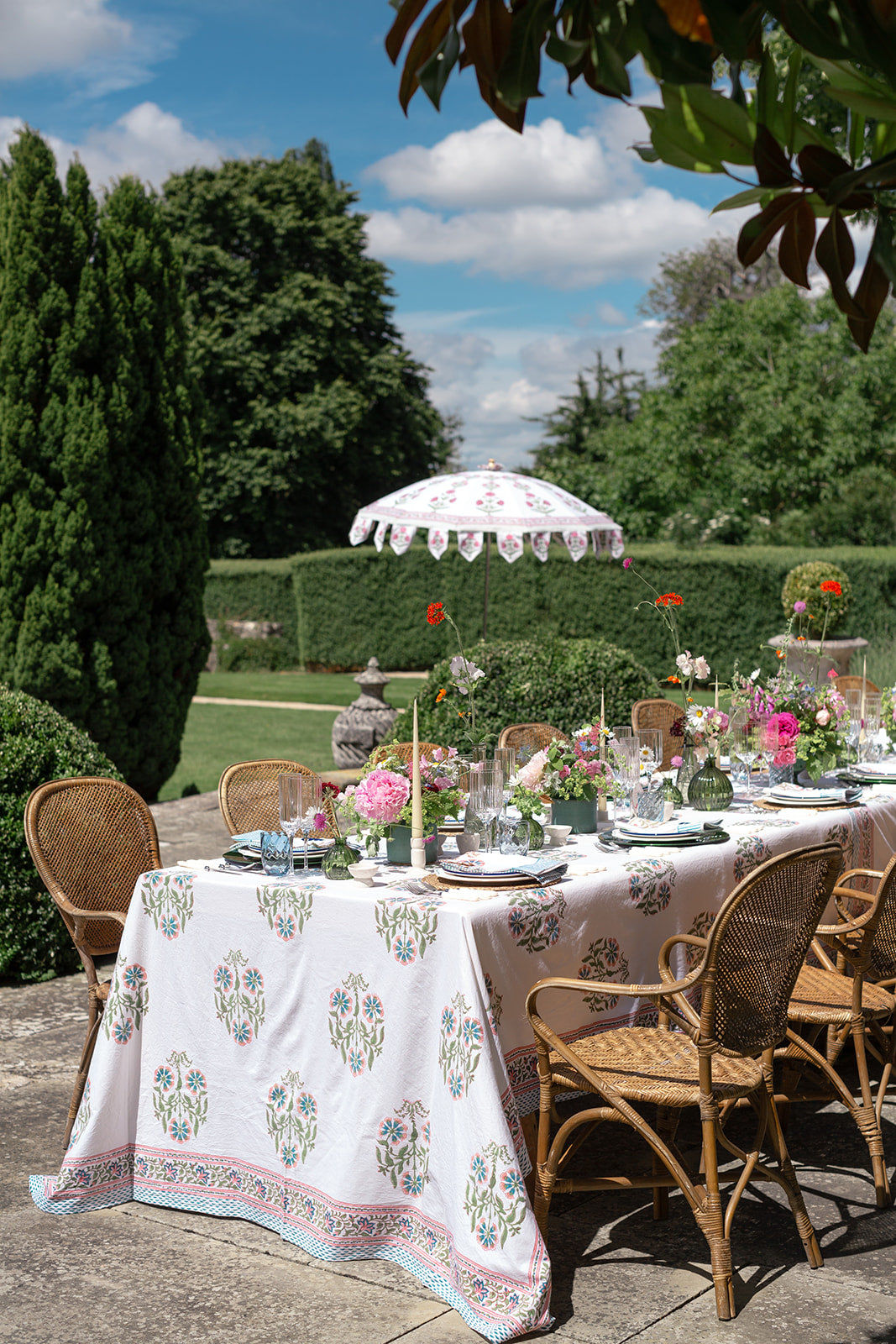 Fanfair Tablecloth In Pink
