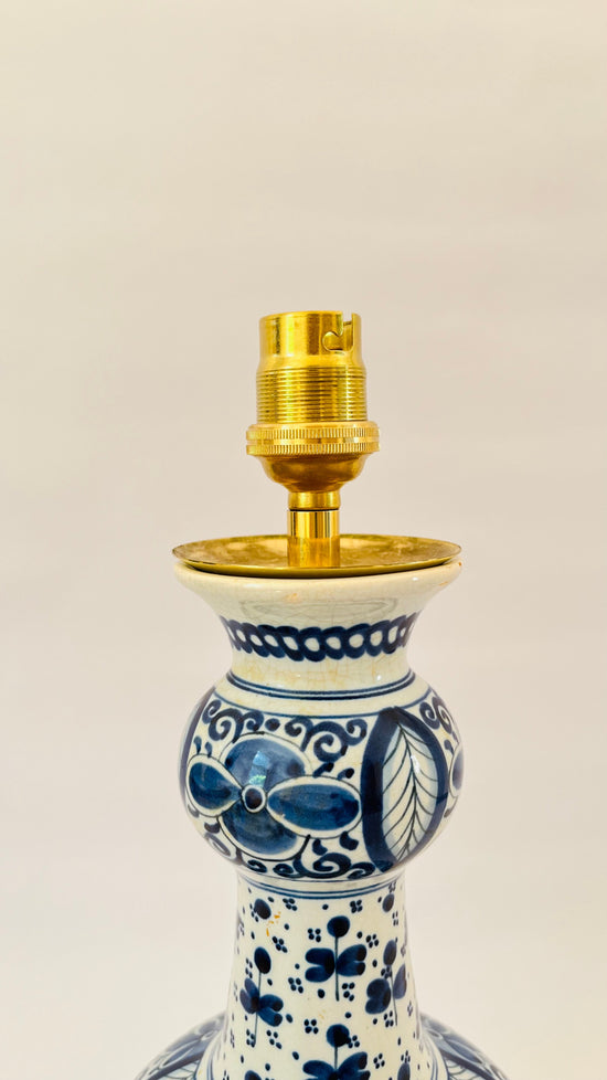 Antique Delft ‘Knobbelvaas’ Lamp