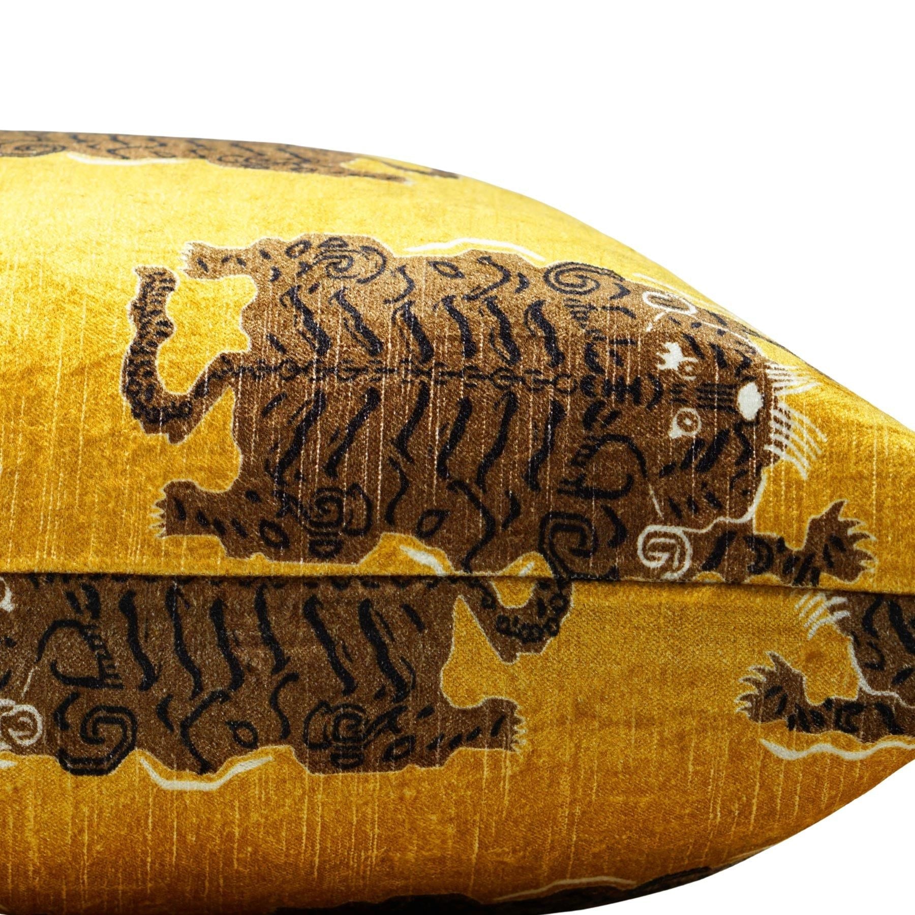 Le Tibetan Pillow