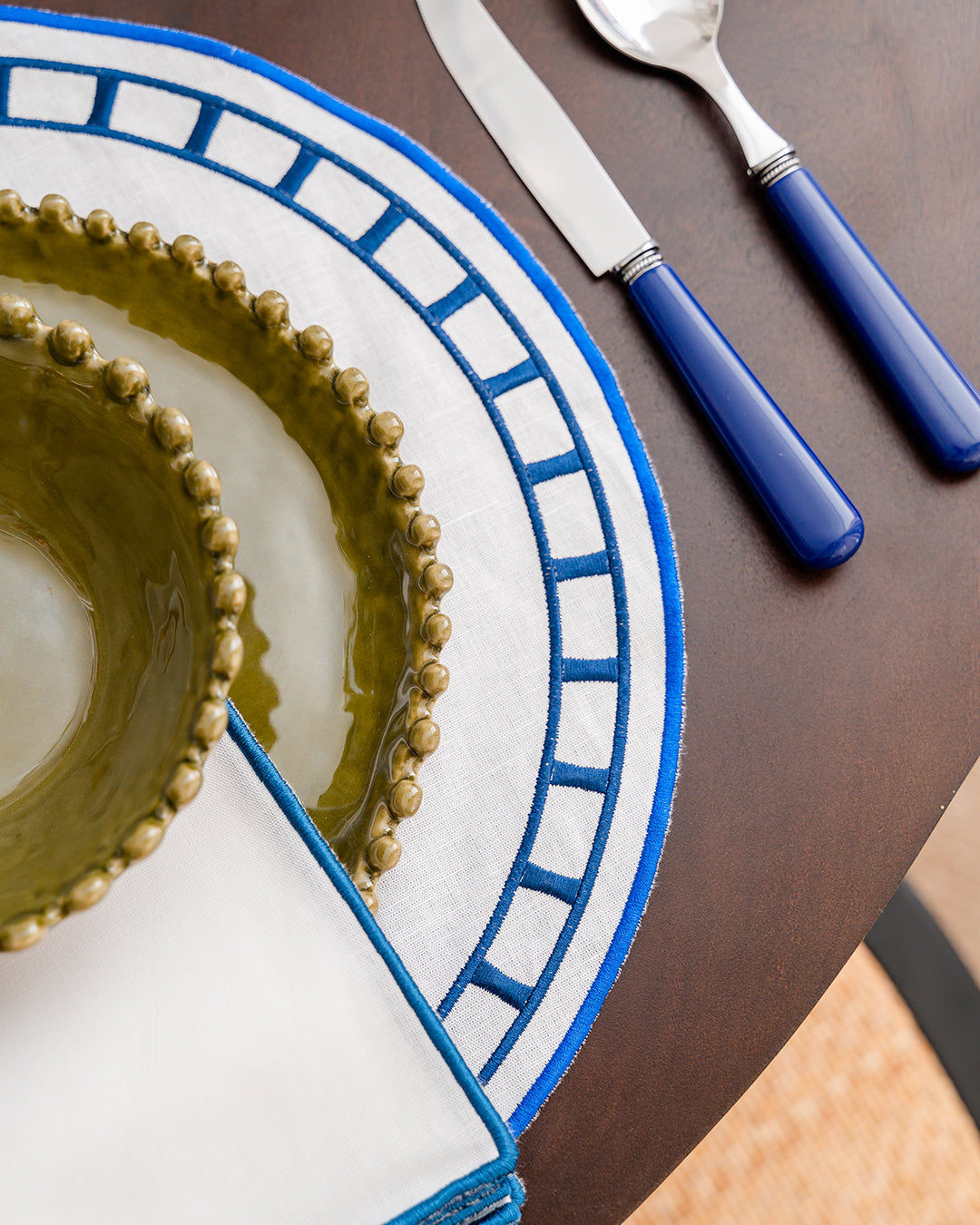 Marim Placemat, White with Blue