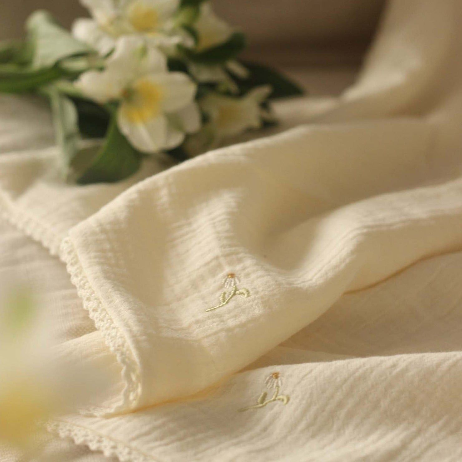 Embroidered Muslin Blanket - Wild Chamomile