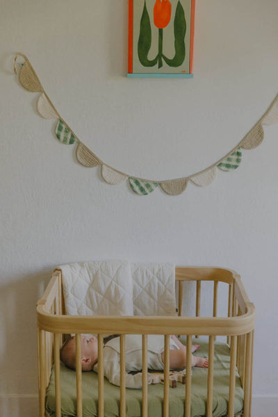 Soft Petal Garland – Bento