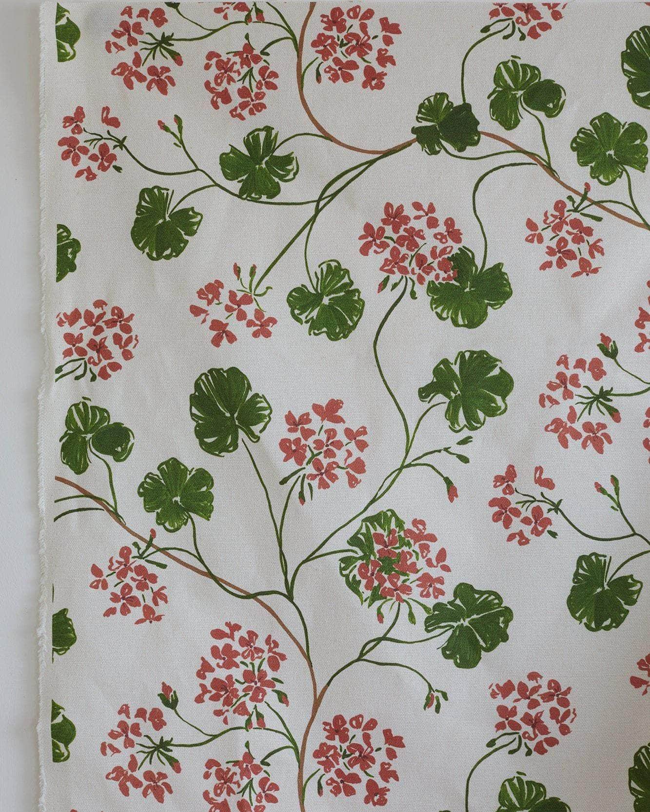 Geraniums Linen