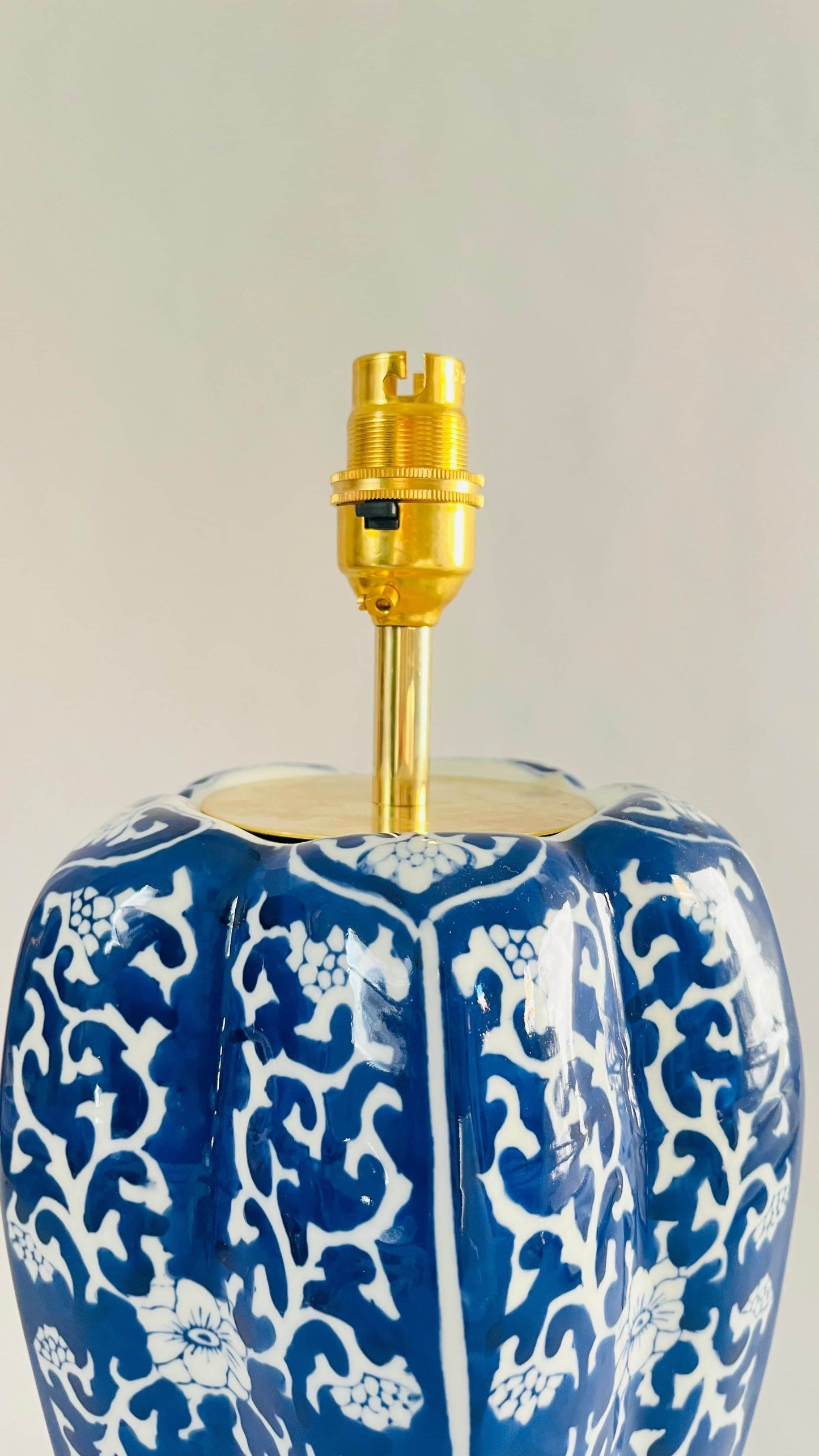 Antique Chinese Table Lamp