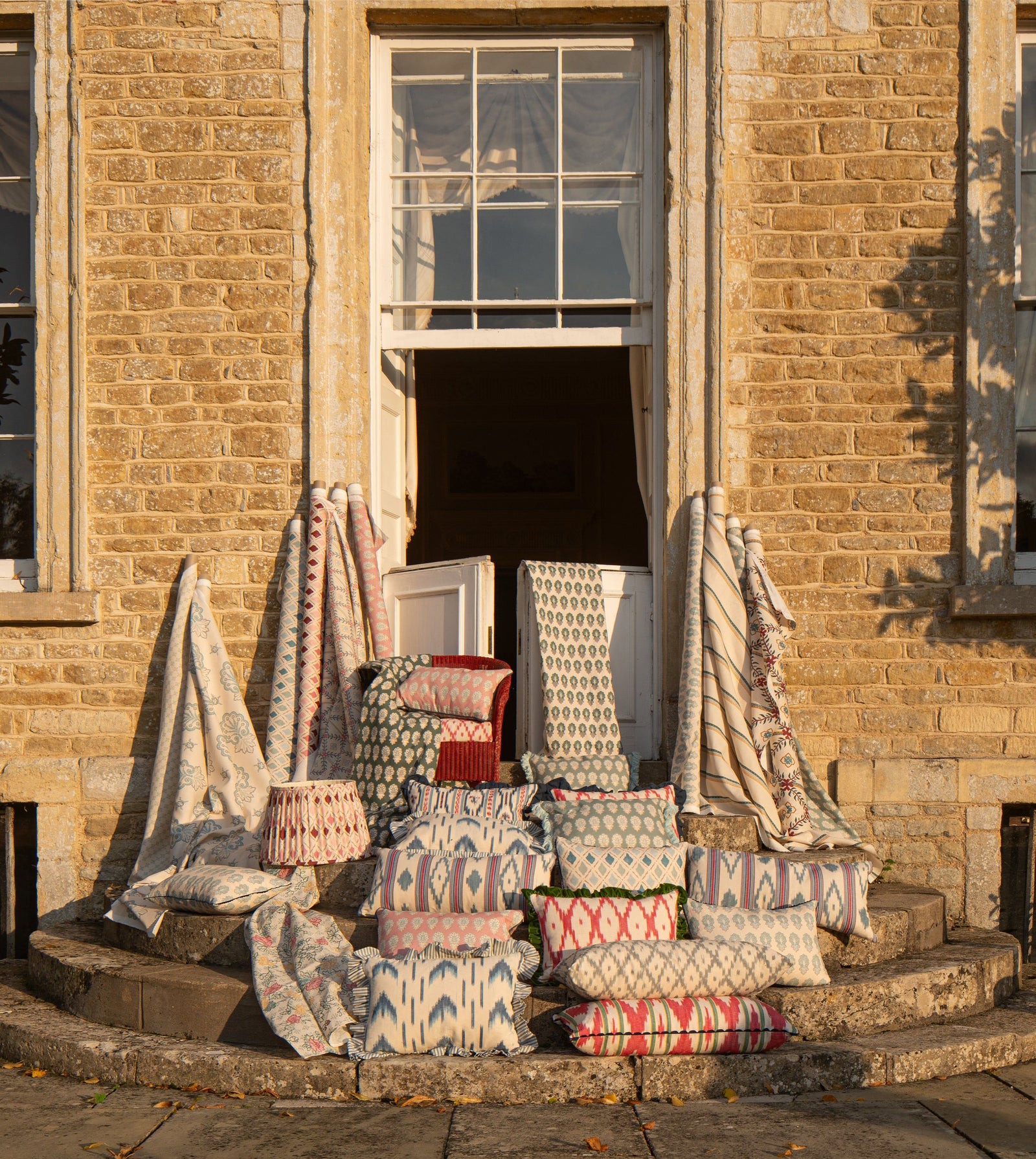 Home Collection - Bowmont Large Scale Fabric