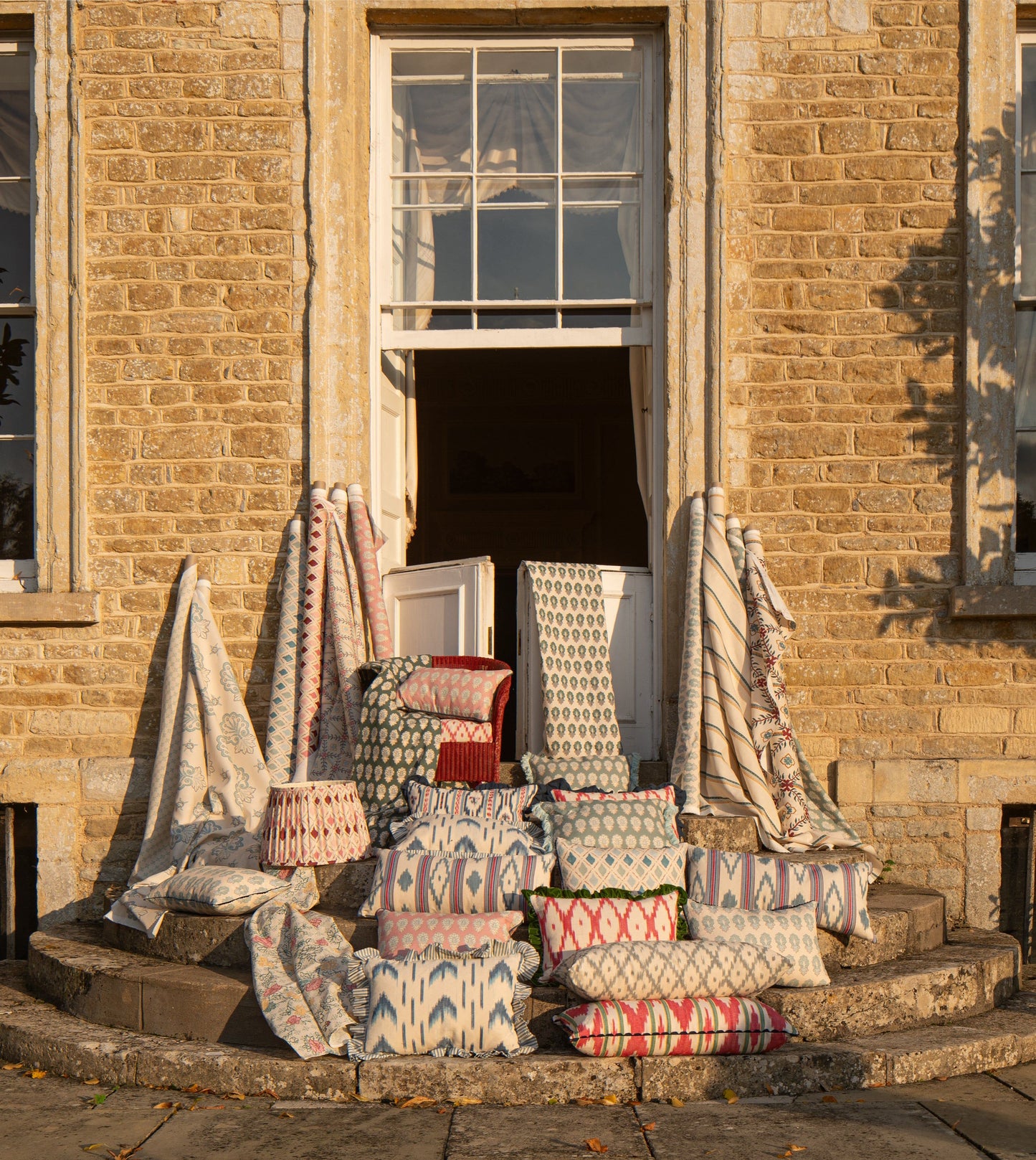 Home Collection - Bowmont Large Scale Fabric