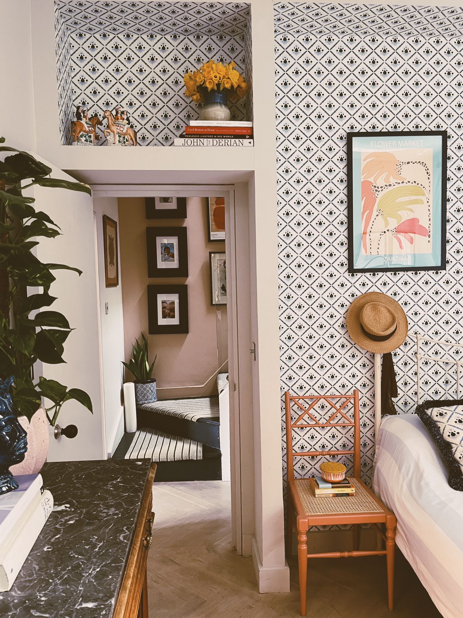 Pome Wallpaper, Oxford Blue, Roll