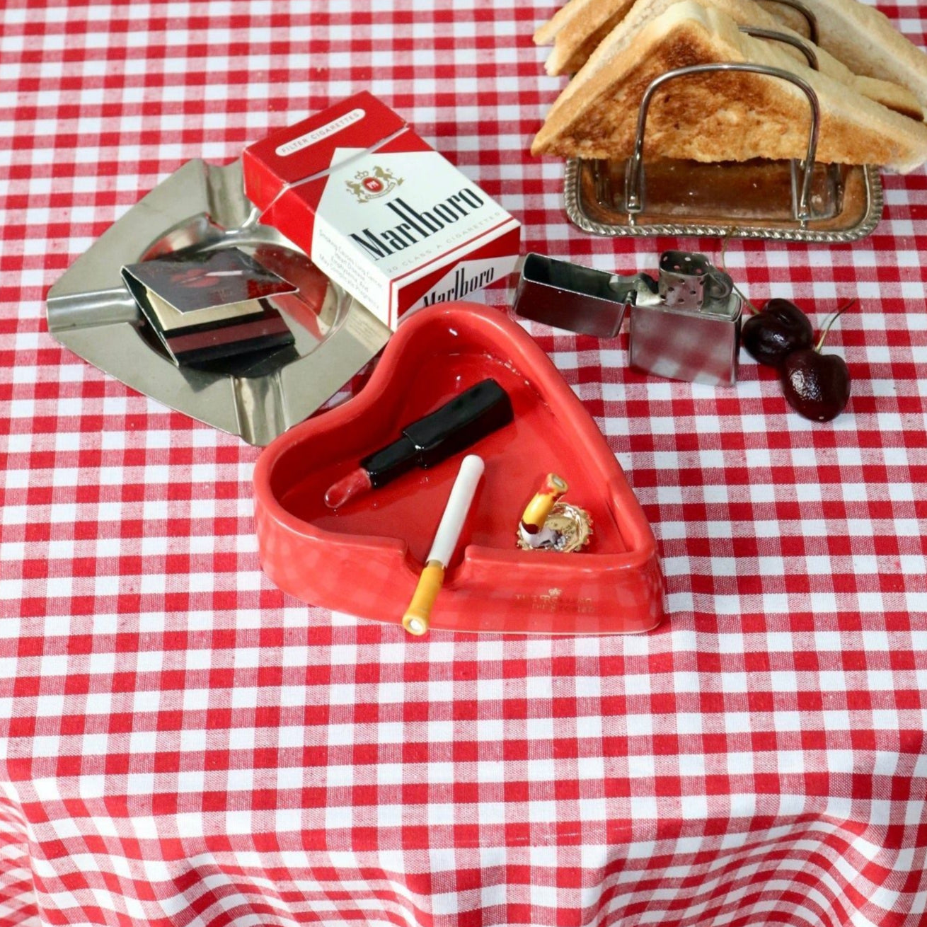 Kisses & Beer Ashtray