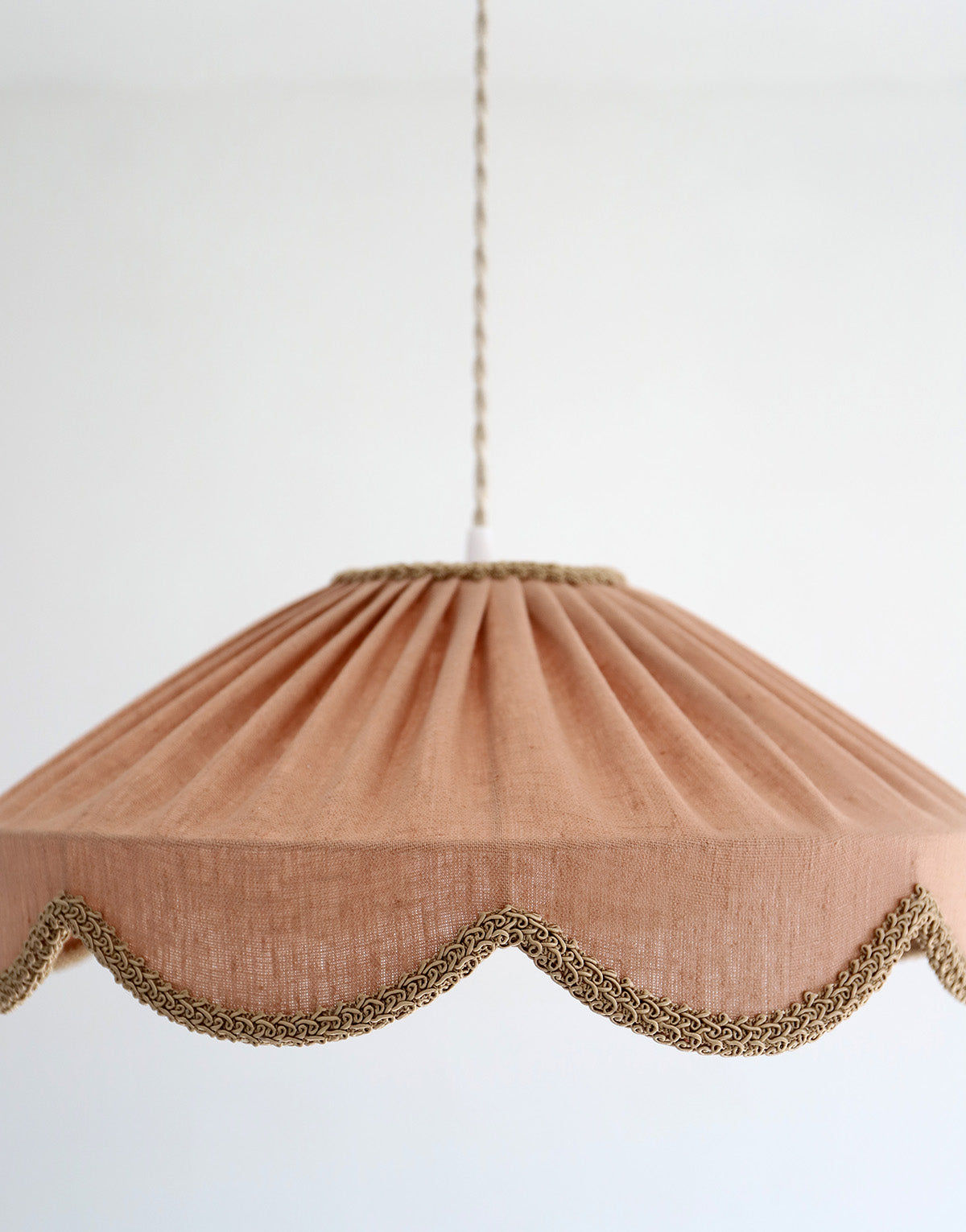 Floral-Shaped Pendant Light Solid Cosette “Classic Linen”