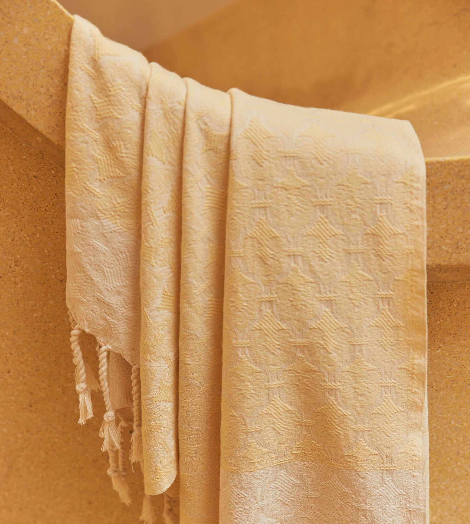 Mute Eloquence Pure Cotton Bath Towel (Peshtemal) In Pale Yellow