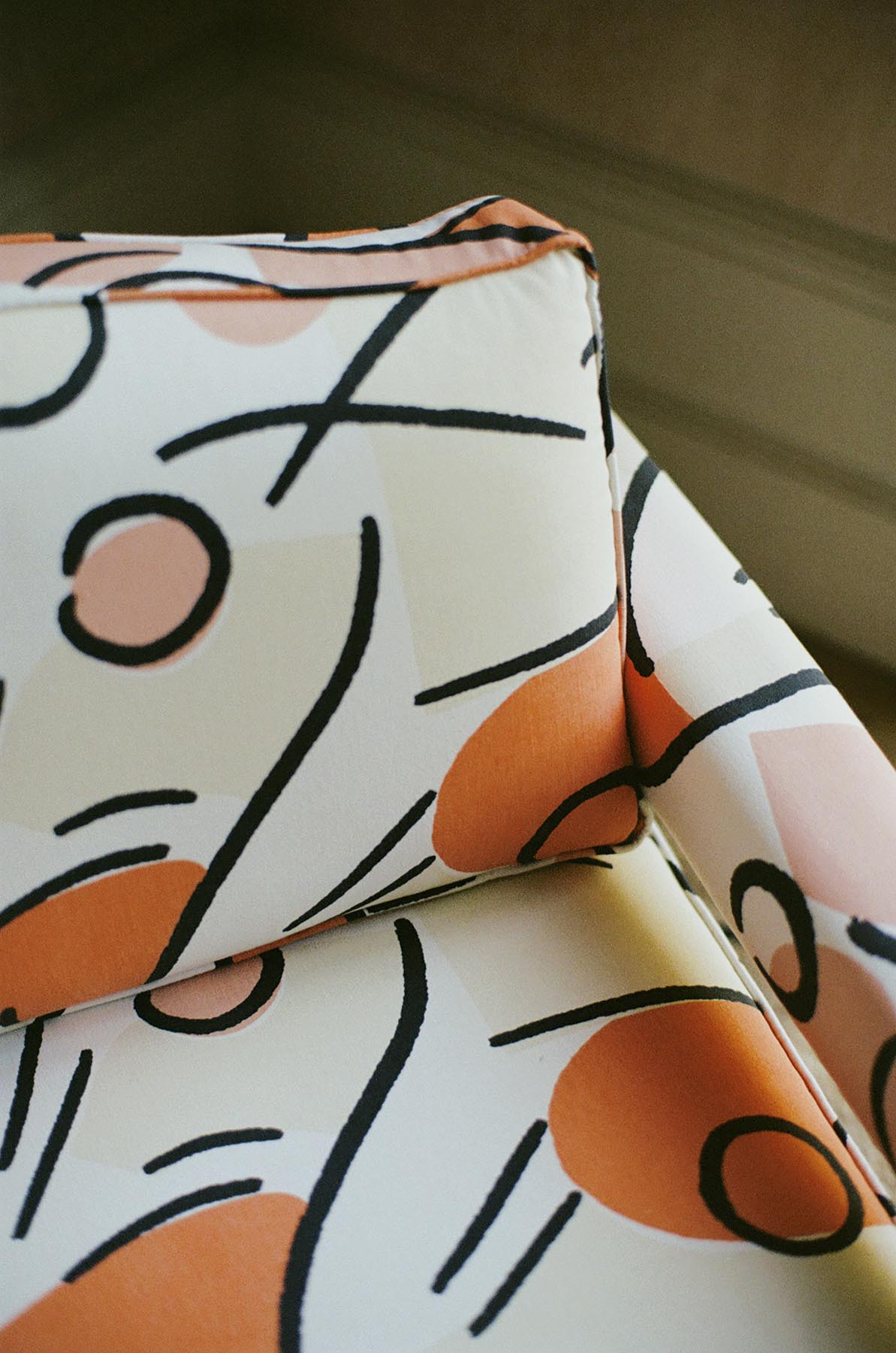 Elio Armchair, Pepper