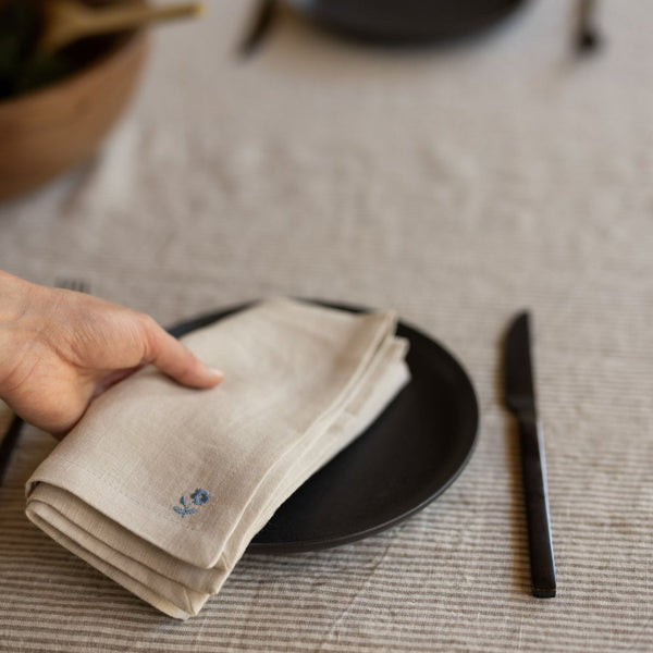 Beige Linen Napkins (Set of 2) – Floral Embroidery