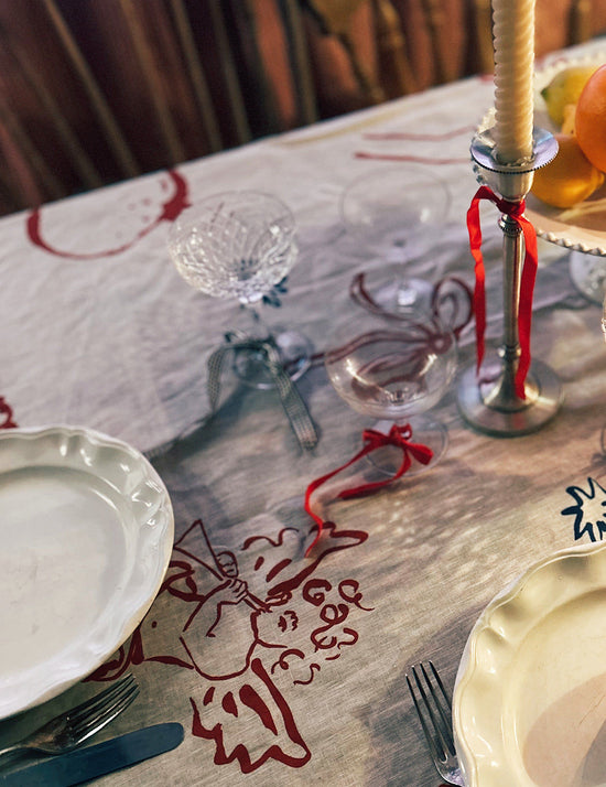 Cherubs & Reindeer Linen Tablecloth