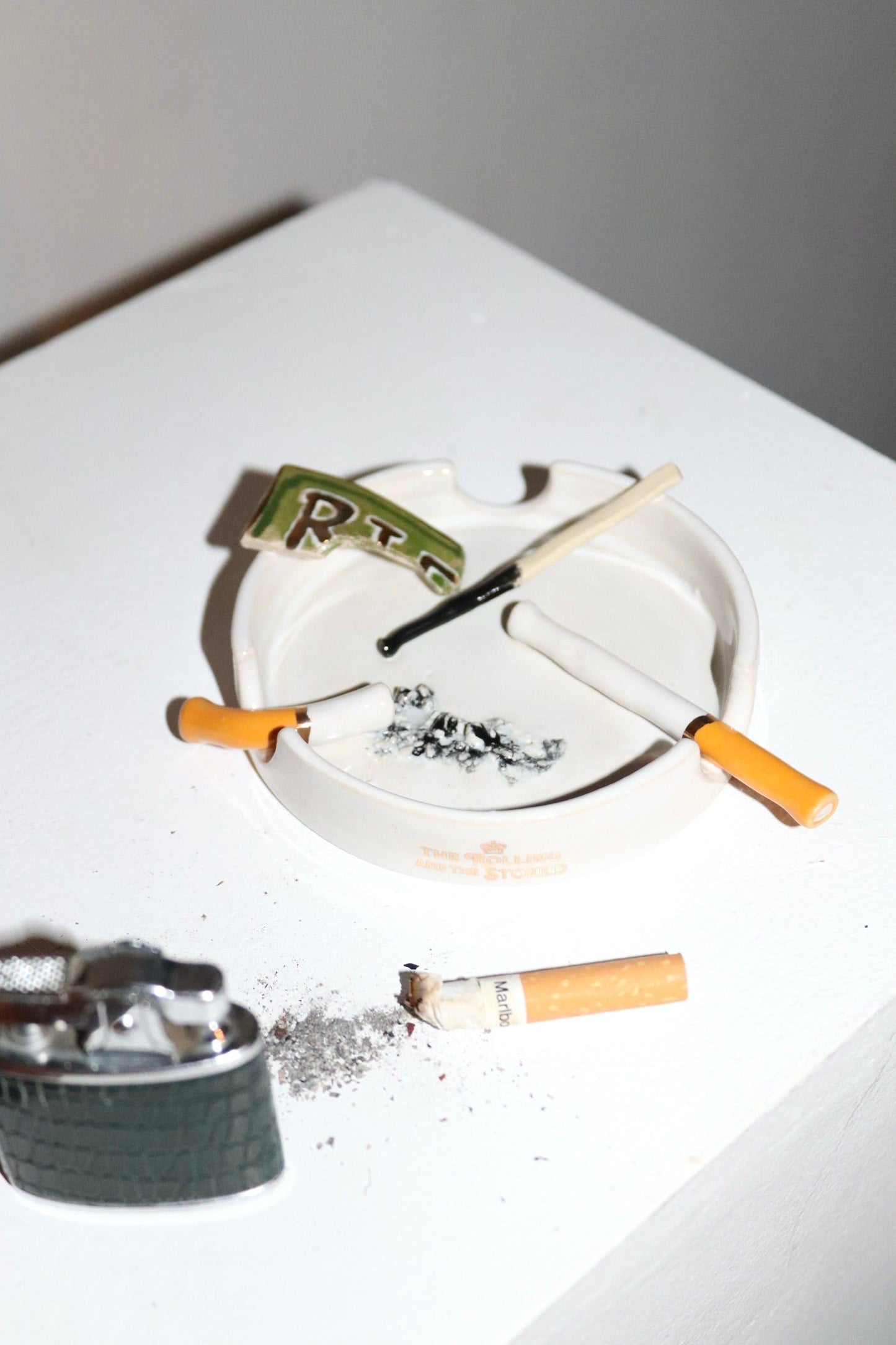 Ripped Rizzla Packet Ashtray