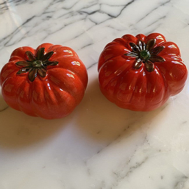 Salt & Pepper Red Tomato