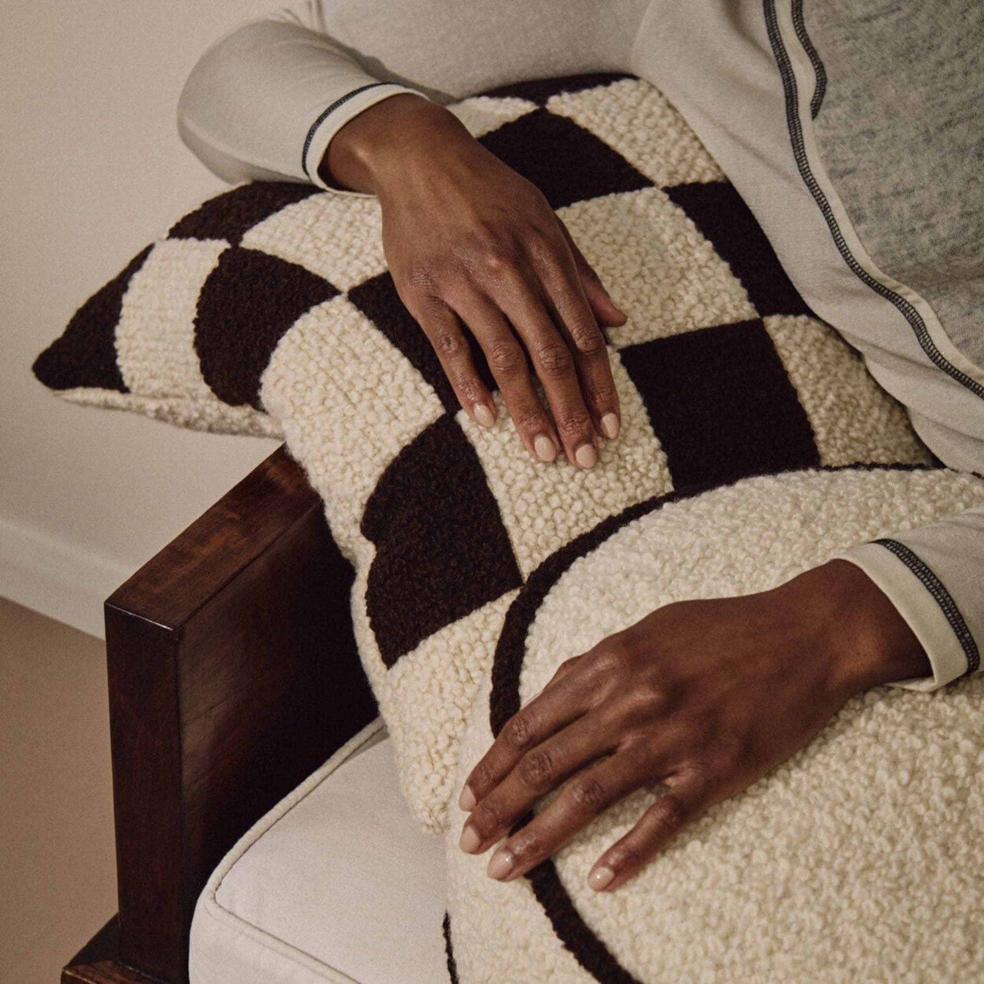 Le Carré - Wool Bouclé Checkered Cushion Chocolate/Eggshell