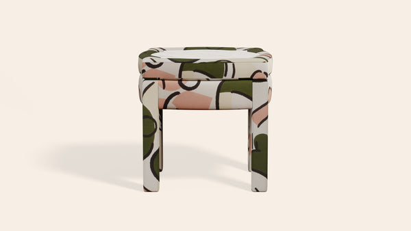 Piero Footstool, Pesto