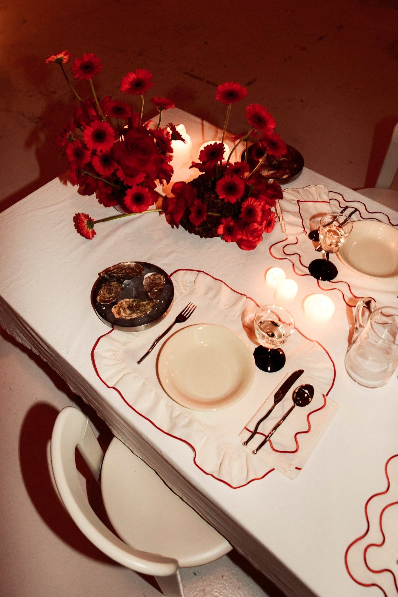 Wavy Napkins Ivory/Red - Set of 2