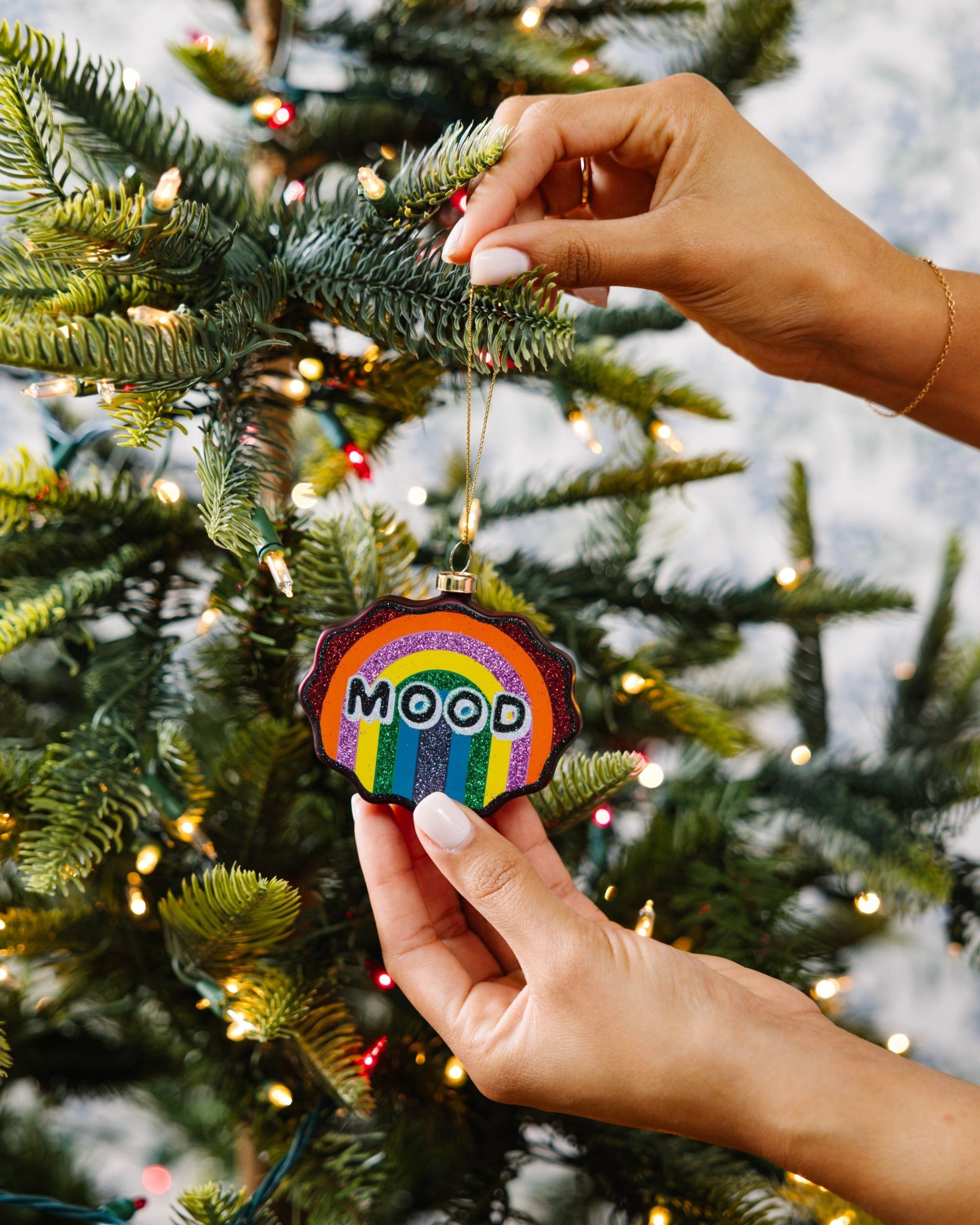 Scallop Ornament - Mood