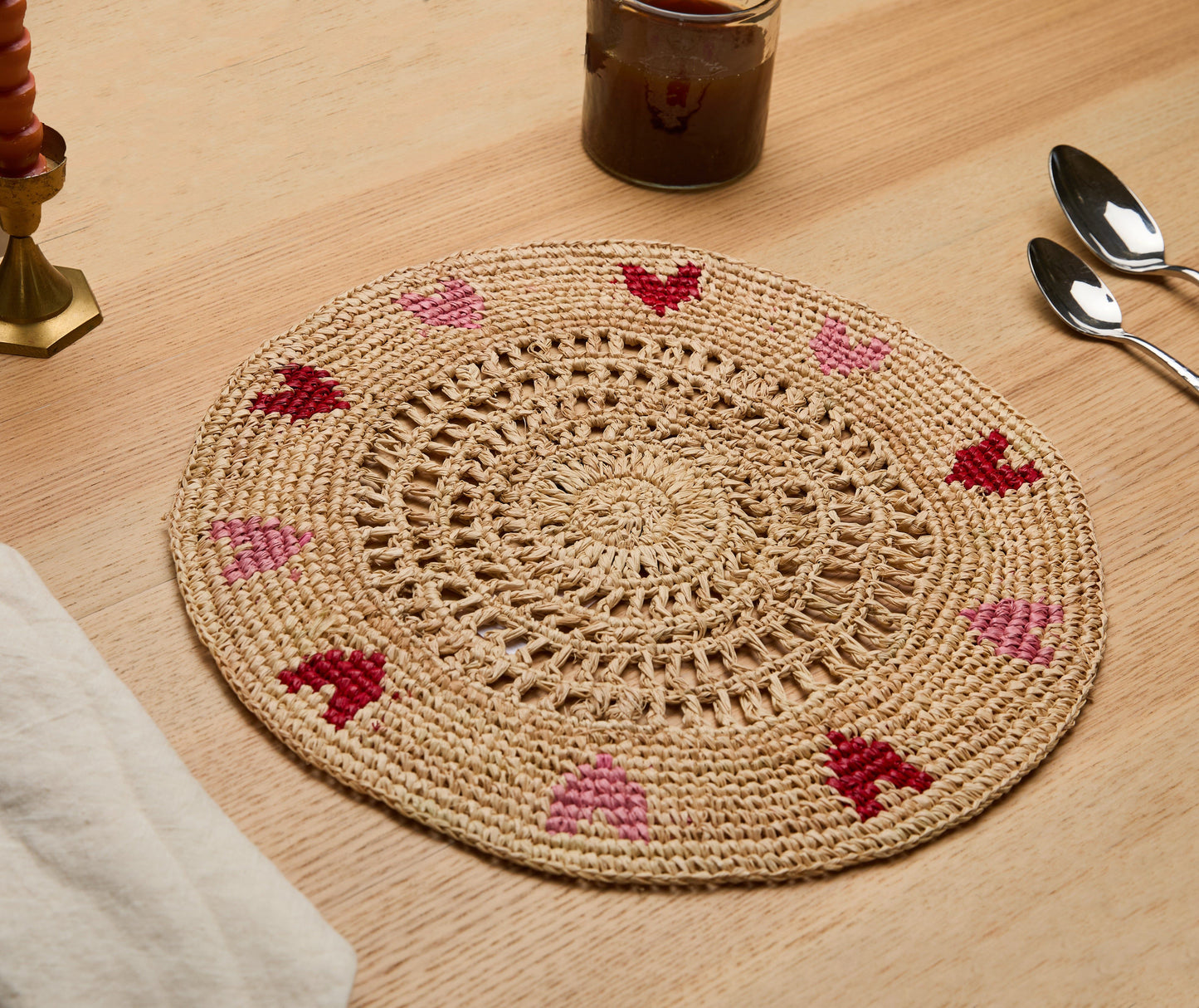 Handwoven Heart Raffia Placemat – Artisan Table Décor with Red & Pink Hearts