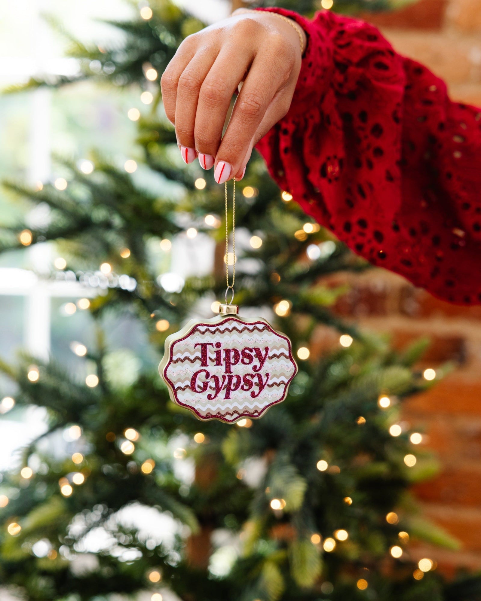 Scallop Ornament - Tipsy Gypsy