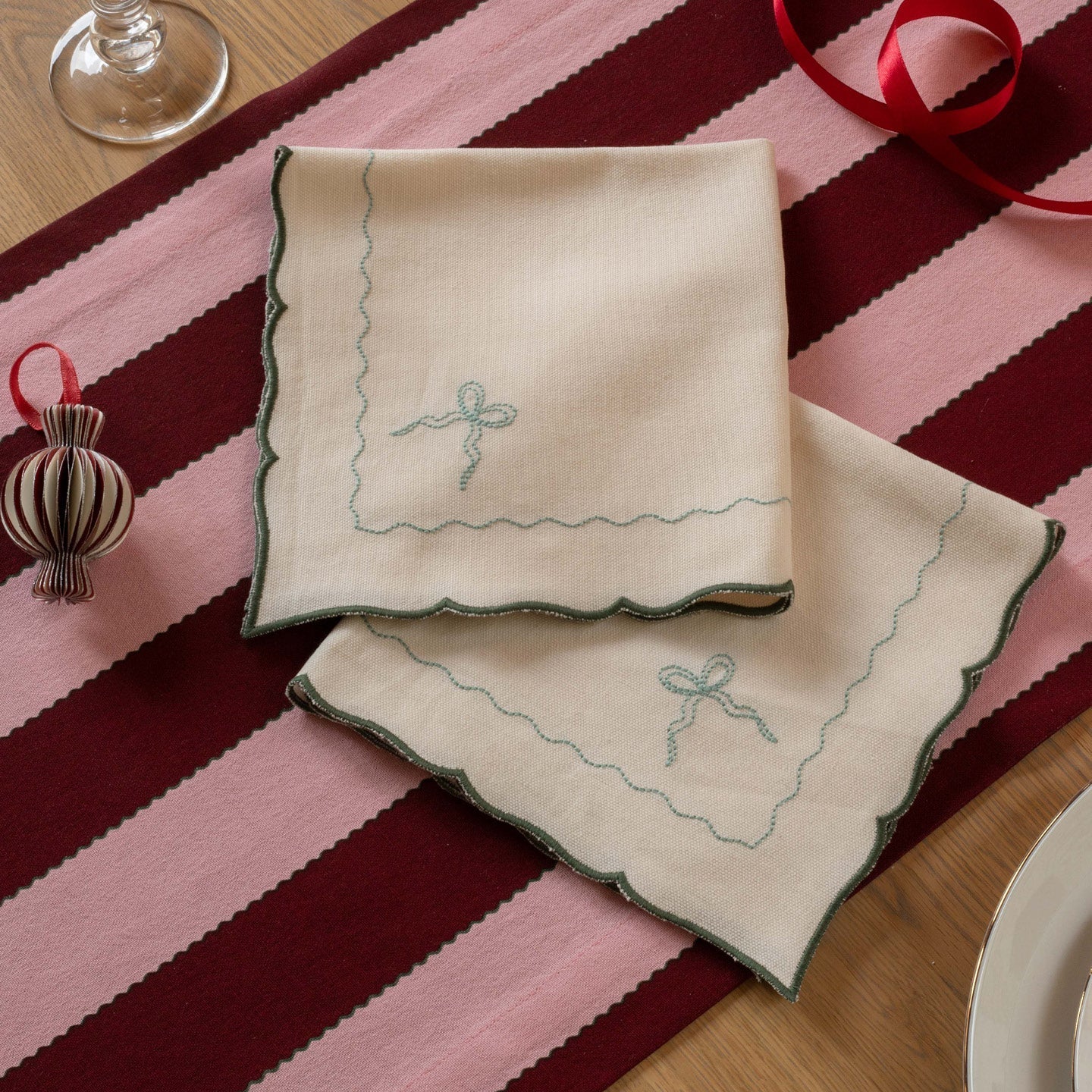 Embroidered Bow Napkins, Set of 2 - Dark Green