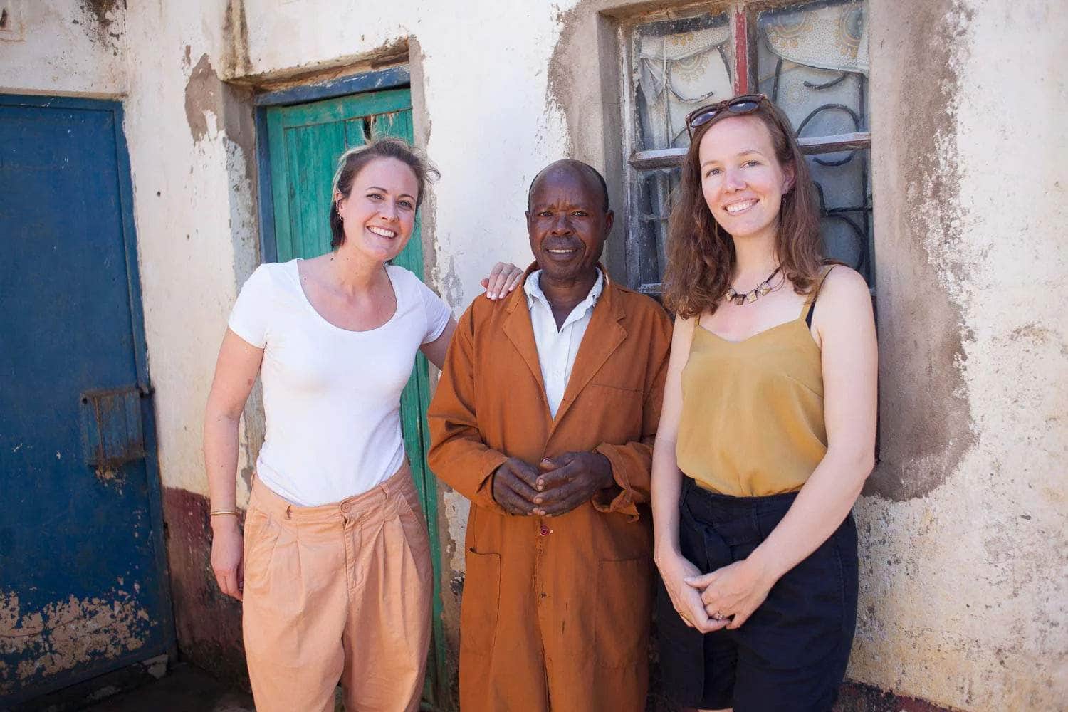 KICHANA: Large Natural & Black Woven Sisal Rug