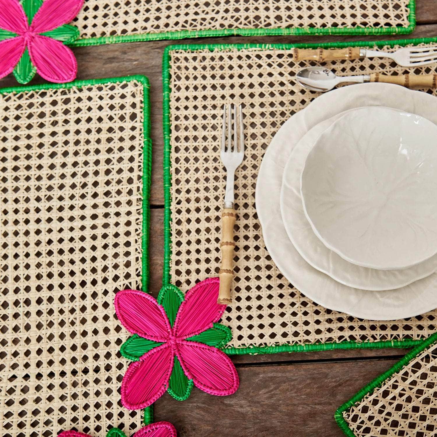 Pink Flowers Rectangular Iraca Placemat
