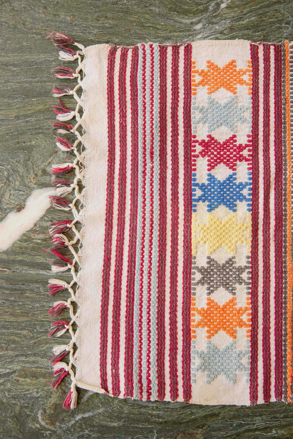 Galatá Vintage Table Runner