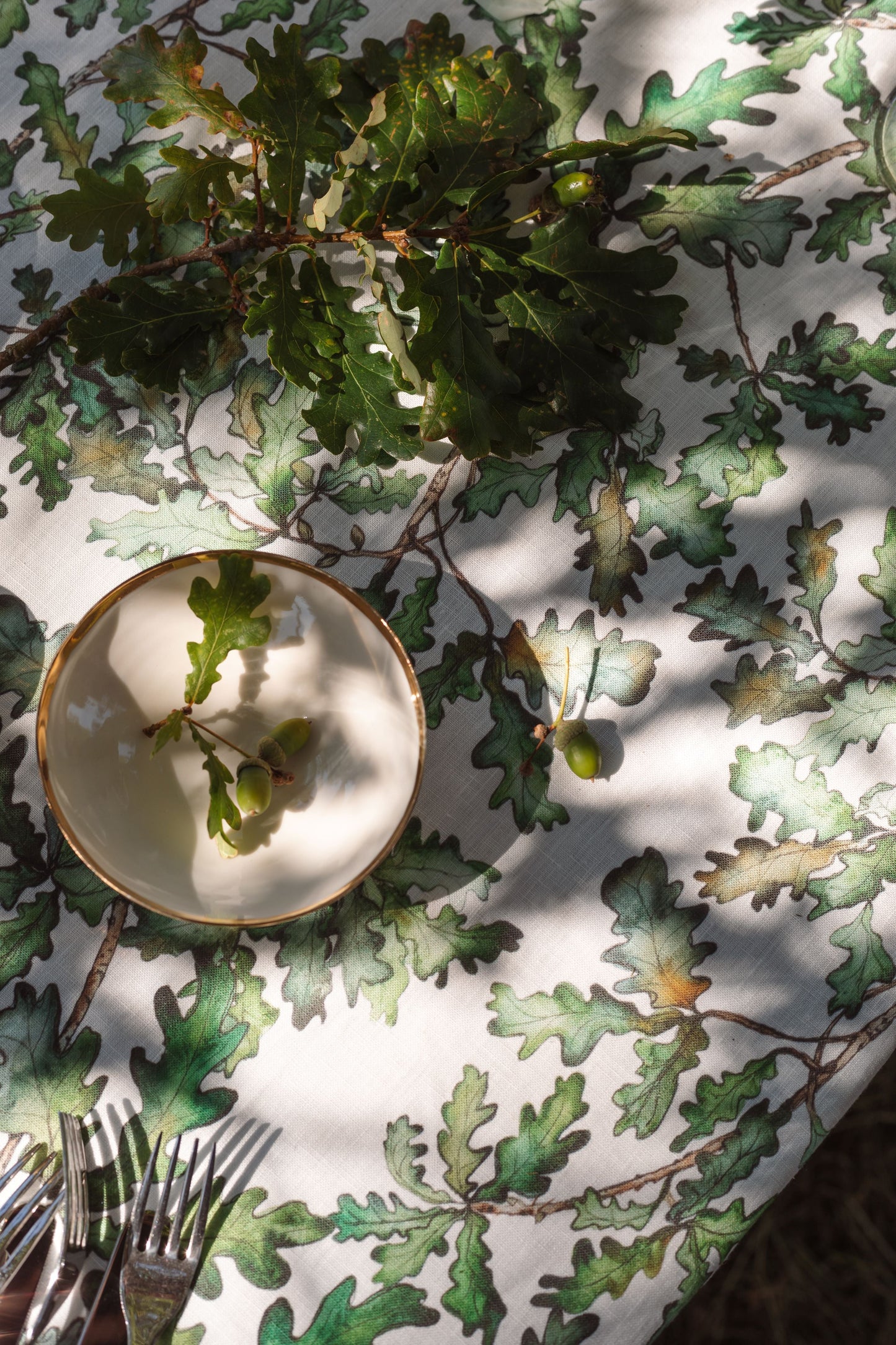 Oak Leaf Linen Table Cloth