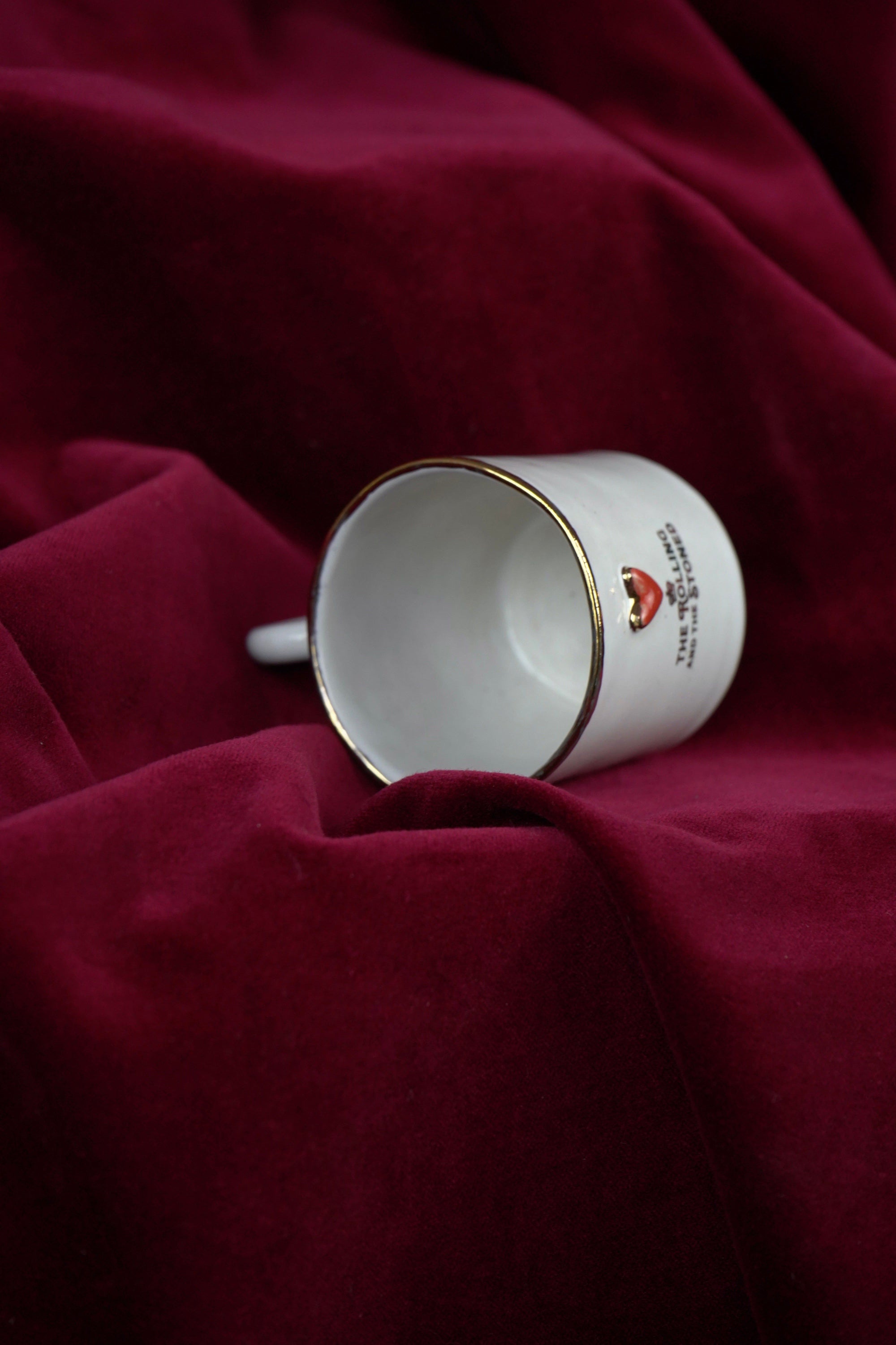 Lover's Heart Espresso Rim of Gold