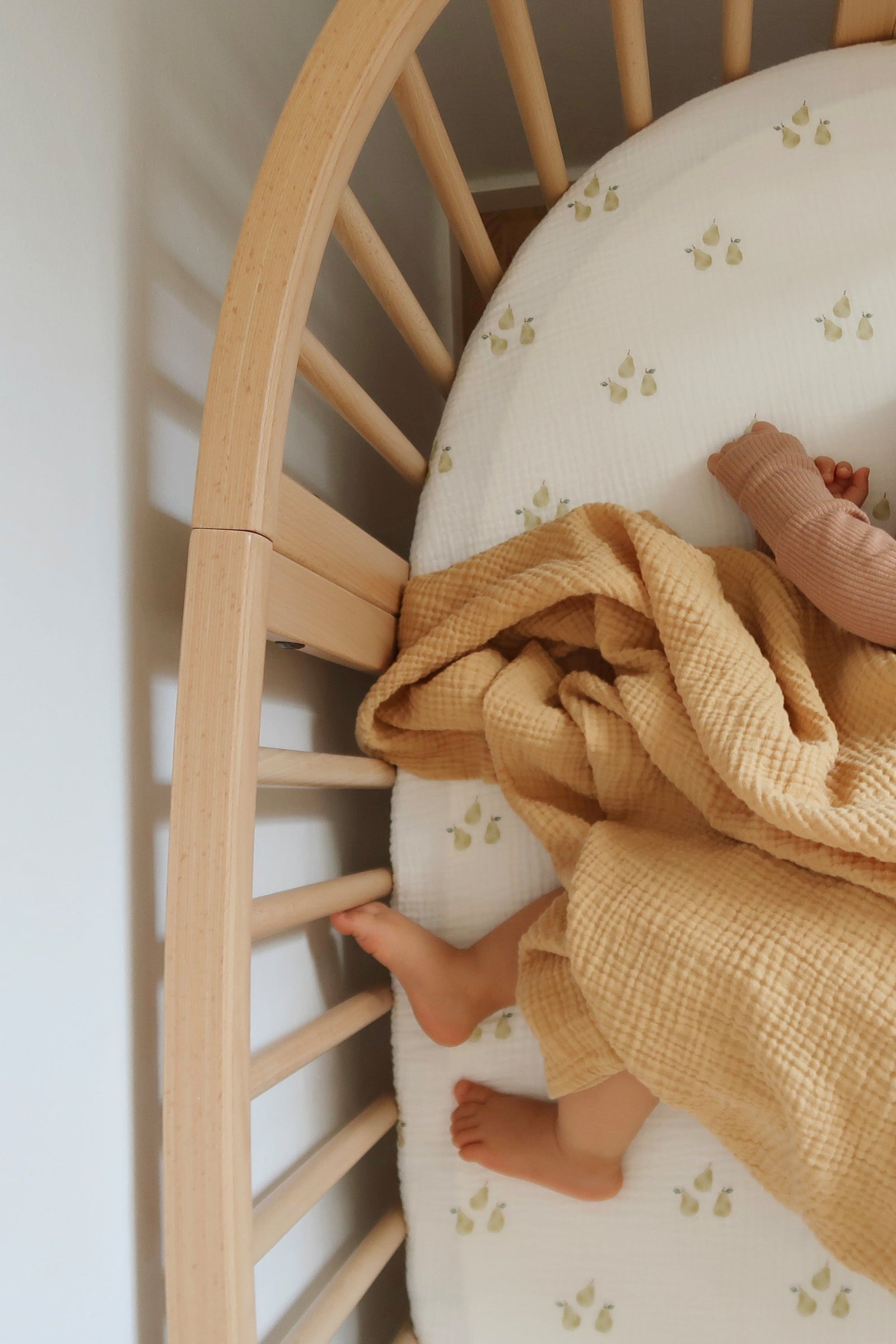 Soft Crib Sheet – Pear