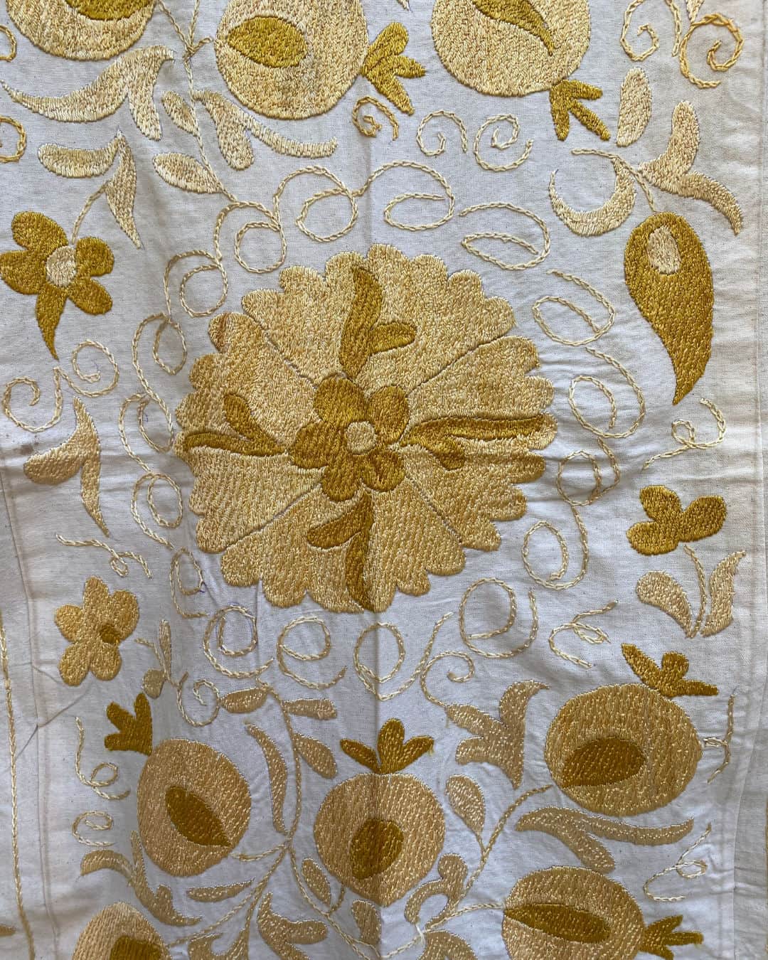 Suzani No. 005